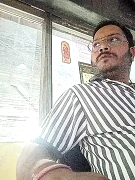 DeepakXxxR86 online show from January 6, 6:34 pm