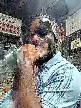 DeepakXxxR86 online show from January 10, 1:28 pm