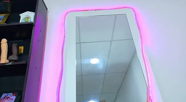 melissajhonson00 online show from April 15, 4:44 pm