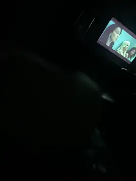 lulu kis online show from February 4, 11:33 pm