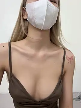 Lucy-Gold online show from April 13, 2:04 am