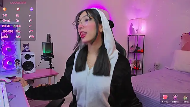 MarianaBranzz online show from October 22, 9:13 pm