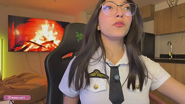 MarianaBranzz online show from March 26, 1:26 am