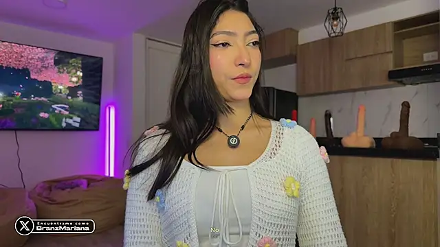 MarianaBranzz online show from April 8, 4:08 pm