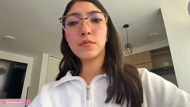 MarianaBranzz online show from February 26, 5:46 pm