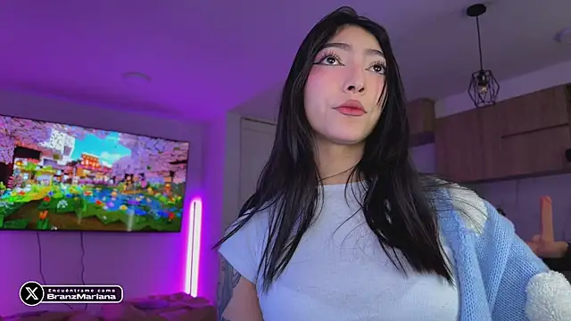 MarianaBranzz online show from April 9, 3:40 pm