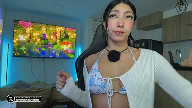 MarianaBranzz online show from April 20, 1:45 pm