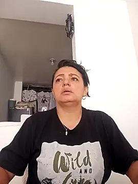 Emily0215 online show from February 13, 3:01 pm