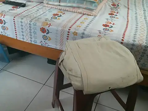 Snapshot of triangle0623 chatting on November 7, 7:13 am triangle0623 online show from November 7, 7:13 am