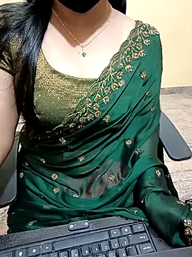 Snapshot of Nithya_05 chatting on September 13, 6:24 am Nithya 05 online show from September 13, 6:24 am
