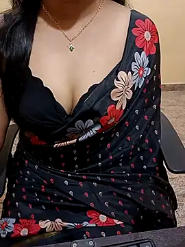 Snapshot of Nithya_05 chatting on October 11, 6:25 am Nithya 05 online show from October 11, 6:25 am