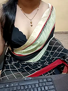 Snapshot of Nithya_05 chatting on November 14, 5:22 am Nithya 05 online show from November 14, 5:22 am