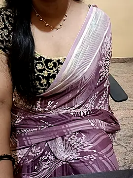 Snapshot of Nithya_05 chatting on November 5, 6:49 am Nithya 05 online show from November 5, 6:49 am