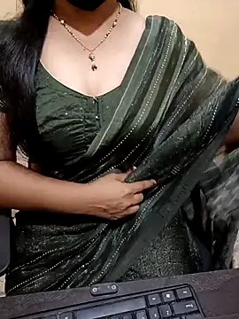 Snapshot of Nithya_05 chatting on October 30, 5:10 pm Nithya 05 online show from October 30, 5:10 pm