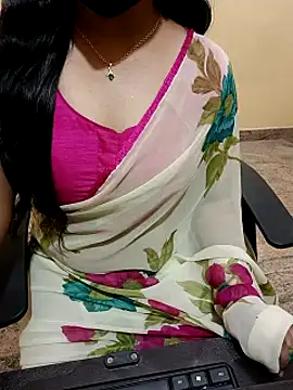 Snapshot of Nithya_05 chatting on September 12, 6:18 pm Nithya 05 online show from September 12, 6:18 pm