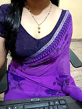 Snapshot of Nithya_05 chatting on October 29, 4:33 am Nithya 05 online show from October 29, 4:33 am