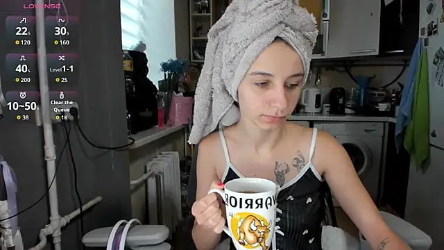 Snapshot of _Nika_Kik chatting on July 13, 10:47 am Nika Kik online show from July 13, 10:47 am