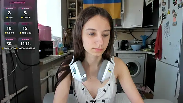Snapshot of _Nika_Kik chatting on June 20, 8:41 am Nika Kik online show from June 20, 8:41 am