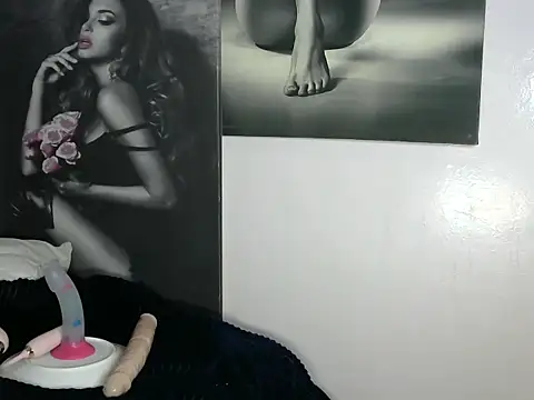 Snapshot of Petite_lexii chatting on December 15, 9:53 pm Petite lexii online show from December 15, 9:53 pm