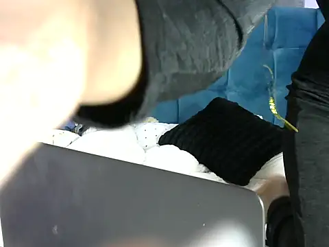 Snapshot of Petite_lexii chatting on October 22, 12:15 pm Petite lexii online show from October 22, 12:15 pm