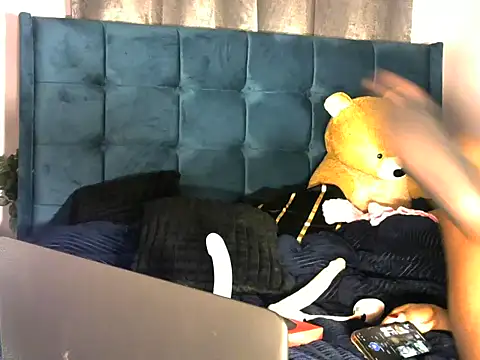 Snapshot of Petite_lexii chatting on November 12, 3:21 am Petite lexii online show from November 12, 3:21 am