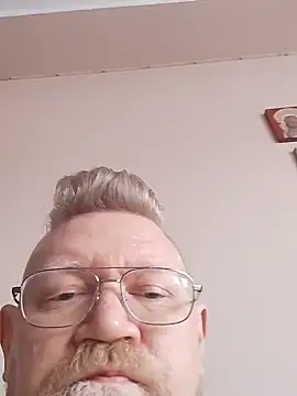 Pol1074 online show from April 15, 9:15 am