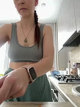 DakotaGercy online show from February 9, 8:01 am