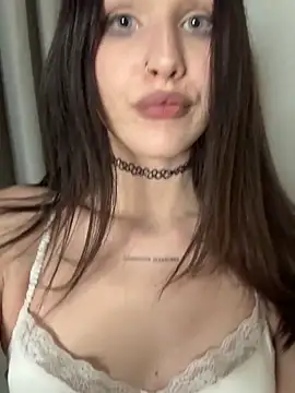 CherryCrystall online show from February 20, 7:05 pm