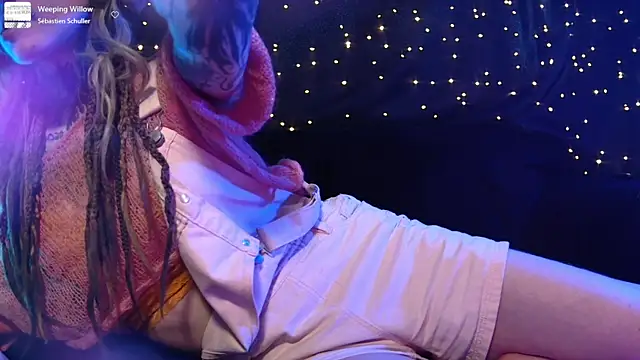 Littlespacemouse online show from April 15, 1:48 pm