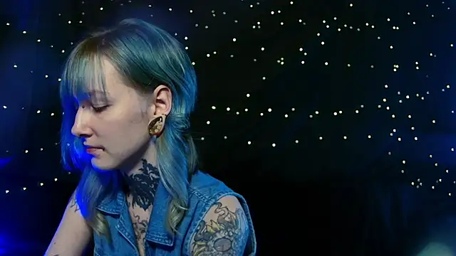 Littlespacemouse online show from December 20, 9:50 pm