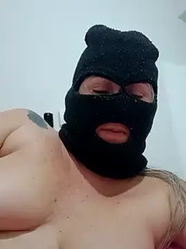 Snapshot of titiasexy chatting on September 27, 3:12 am titiasexy online show from September 27, 3:12 am