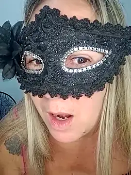 titiasexy online show from April 8, 8:32 pm