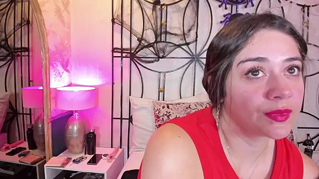 Snapshot of nahomi_sweett chatting on October 22, 10:58 am nahomi sweett online show from October 22, 10:58 am