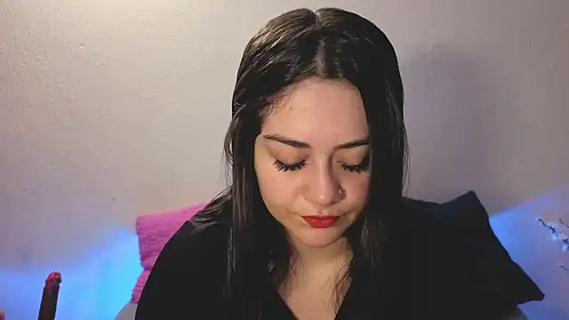 Snapshot of nahomi_sweett chatting on July 12, 11:00 am nahomi sweett online show from July 12, 11:00 am