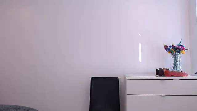 lou roar online show from April 6, 12:50 pm