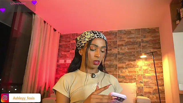 Ashleey Fox online show from March 14, 2:17 am