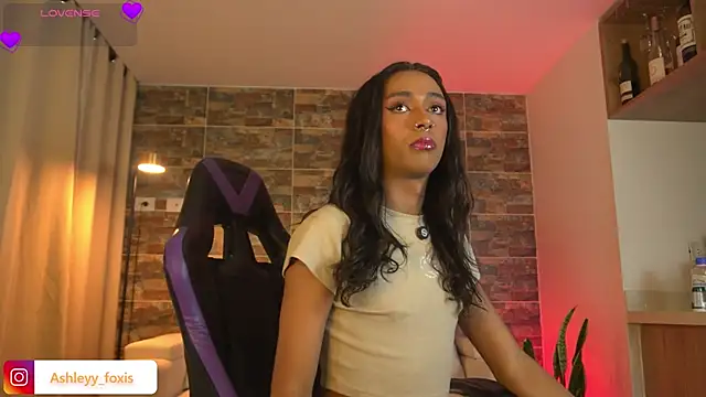 Ashleey Fox online show from February 10, 2:43 am