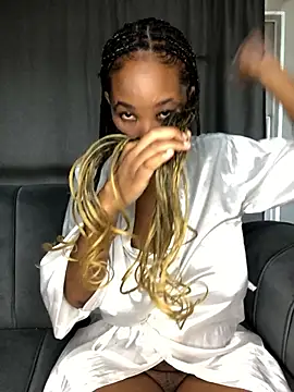 Nicole Liam  online show from January 18, 12:19 pm