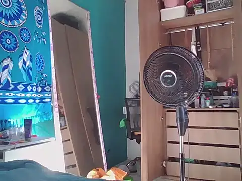 Snapshot of GermanxMD chatting on September 30, 6:58 pm GermanxMD online show from September 30, 6:58 pm