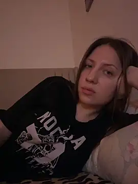 Snapshot of Sashabunny chatting on June 14, 10:11 pm Sashabunny online show from June 14, 10:11 pm