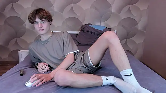 Snapshot of Ian_Flor chatting on February 5, 3:19 pm Ian Flor online show from February 5, 3:19 pm