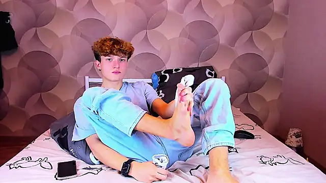 Ian Flor online show from November 24, 12:49 pm