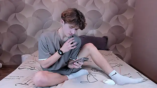 Snapshot of Ian_Flor chatting on February 24, 3:57 pm Ian Flor online show from February 24, 3:57 pm