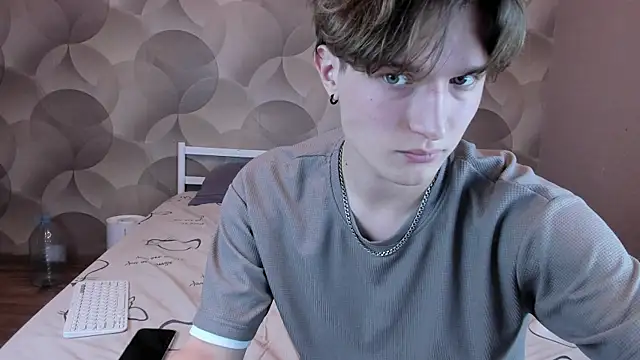 Snapshot of Ian_Flor chatting on April 5, 4:02 pm Ian Flor online show from April 5, 4:02 pm