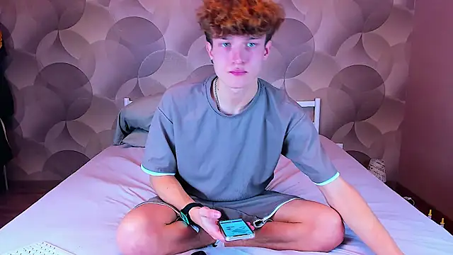 Ian Flor online show from December 1, 12:17 pm