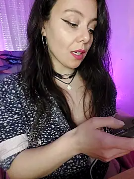 Kimiechanuwu online show from February 12, 4:18 pm