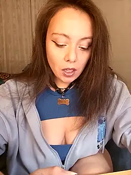 Snapshot of Kimiechanuwu chatting on November 17, 5:06 pm Kimiechanuwu online show from November 17, 5:06 pm