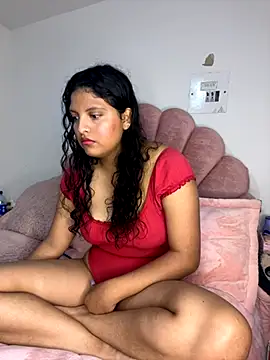 Snapshot of tati__22 chatting on December 1, 5:03 pm tati 22 online show from December 1, 5:03 pm