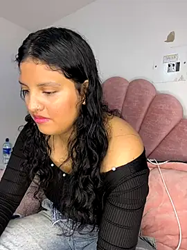 Snapshot of tati__22 chatting on November 29, 4:51 pm tati 22 online show from November 29, 4:51 pm