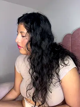 Snapshot of tati__22 chatting on November 26, 4:51 pm tati 22 online show from November 26, 4:51 pm